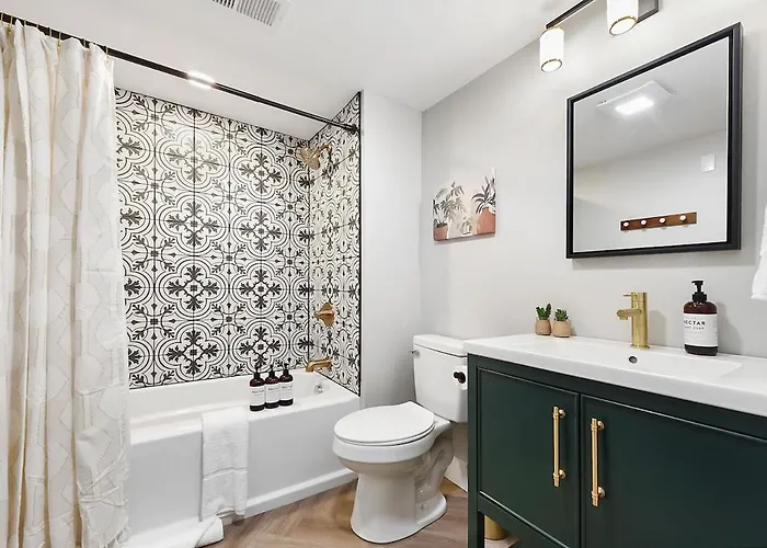 Hostwise - King Beds, Park Free, Great Walk Score Holiday home Pittsburgh
