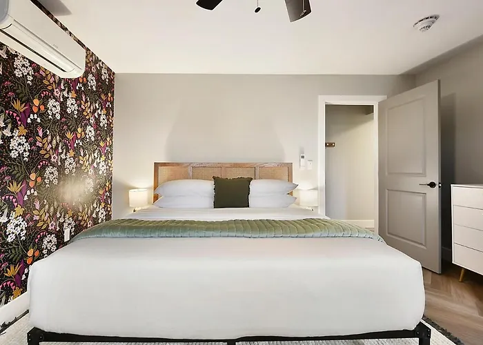 Hostwise - King Beds, Park Free, Great Walk Score Pittsburgh